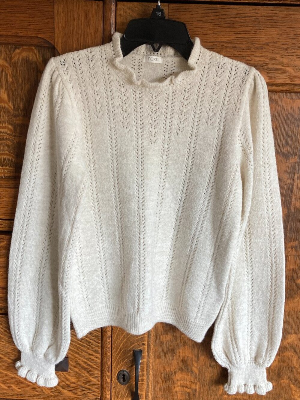 EUC Next US girls ruffle sweater, pointelle, puff sleeve, cream, 11 years